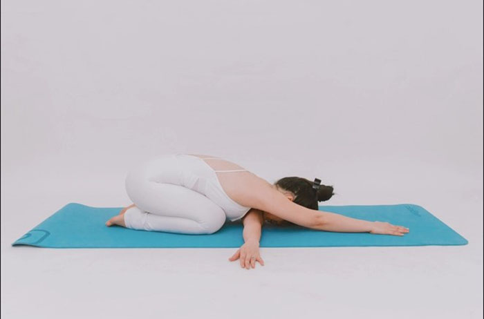 Bài tập yoga mở rộng trên tay