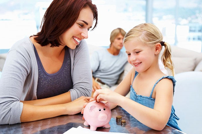 Những bài học về tiền bạc mà bố mẹ nên dạy con trước khi trưởng thành