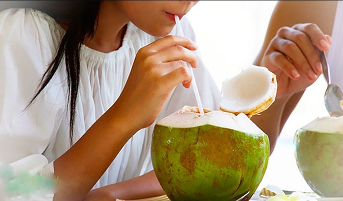 Nên uống bao nhiêu nước dừa trong một ngày để tốt cho sức khỏe?